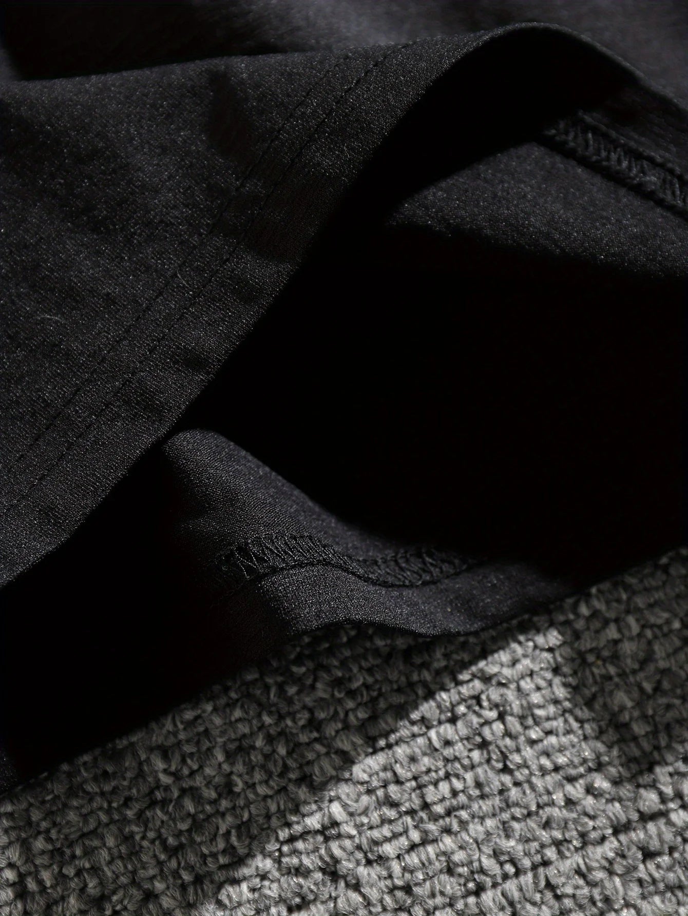 JEFF KNOWS EVERYTHING Graphic Print T-Shirt For Men, Casual Crew Neck Short Sleeve Tee, Summer Collection, Machine Washable