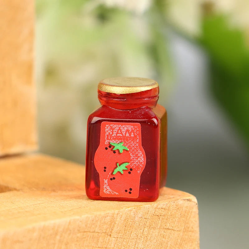 5Pcs 1/12 Dollhouse Strawberry Sauce Jam Jar Dollhouse Miniature Kitchen Food Accessories Dolls House Decorations Toys