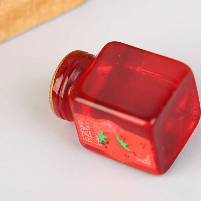 5Pcs 1/12 Dollhouse Strawberry Sauce Jam Jar Dollhouse Miniature Kitchen Food Accessories Dolls House Decorations Toys